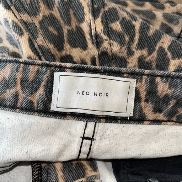 Leopard Print Straight Leg Jeans - Picture 2 of 6